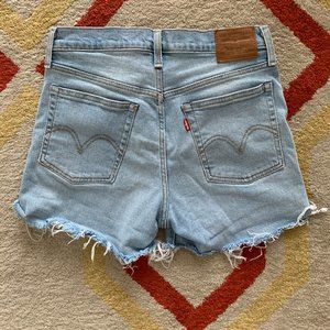 Levi's Wedgie Cut-offs